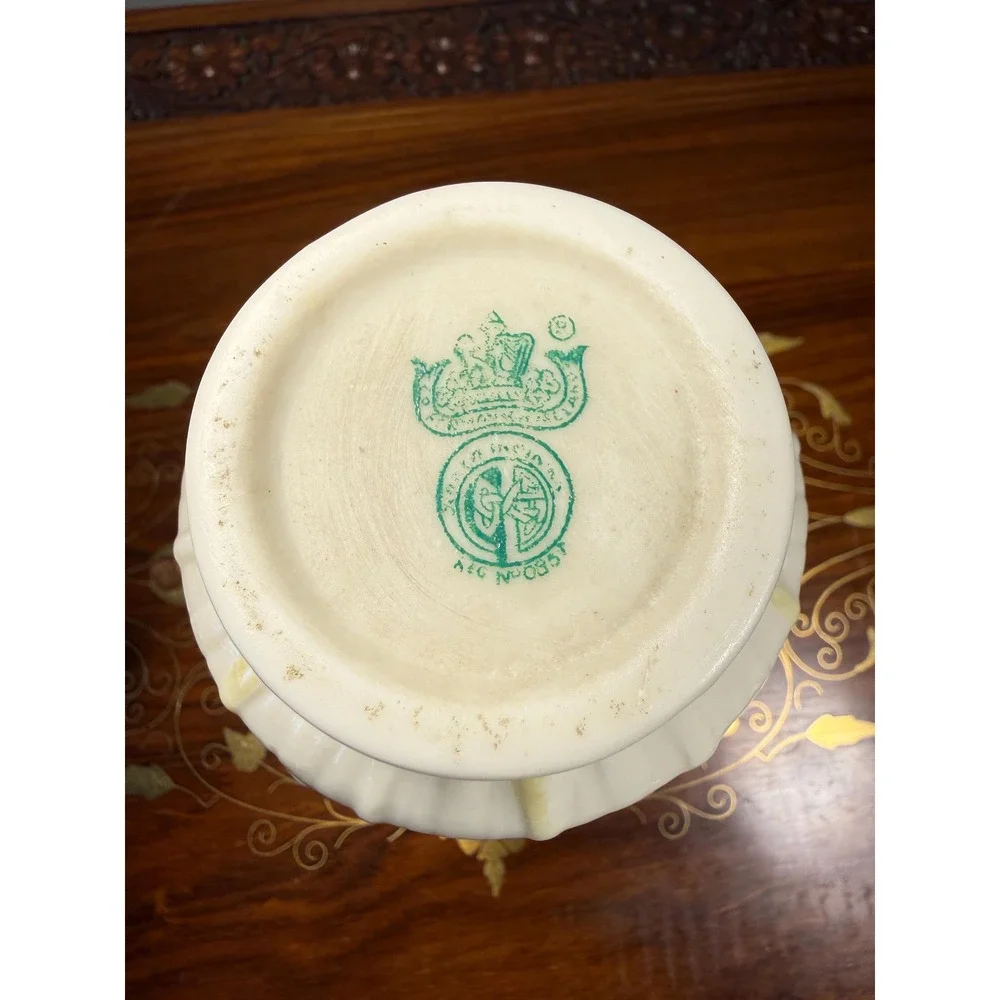 Vintage Belleek Calla‎ Lily Vase • Irish Parian China Floral Bud Vase 1955–1965
